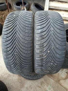 Гуми Зимни 215/55R16, снимка 1 - Гуми и джанти - 49277317