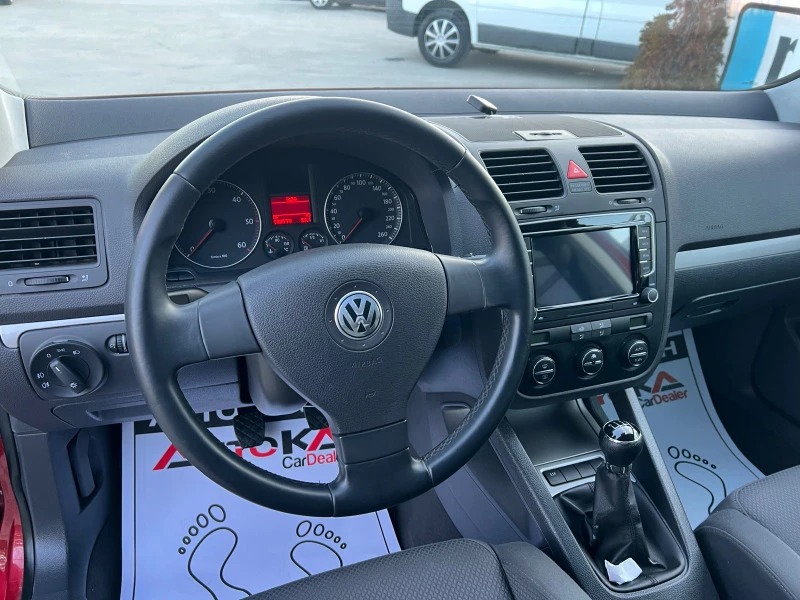 VW Golf 2.0TDI-140кс= 6СКОРОСТИ= НАВИ, снимка 8 - Автомобили и джипове - 44088470