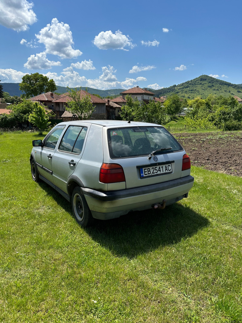 VW Golf, снимка 4 - Автомобили и джипове - 45857692