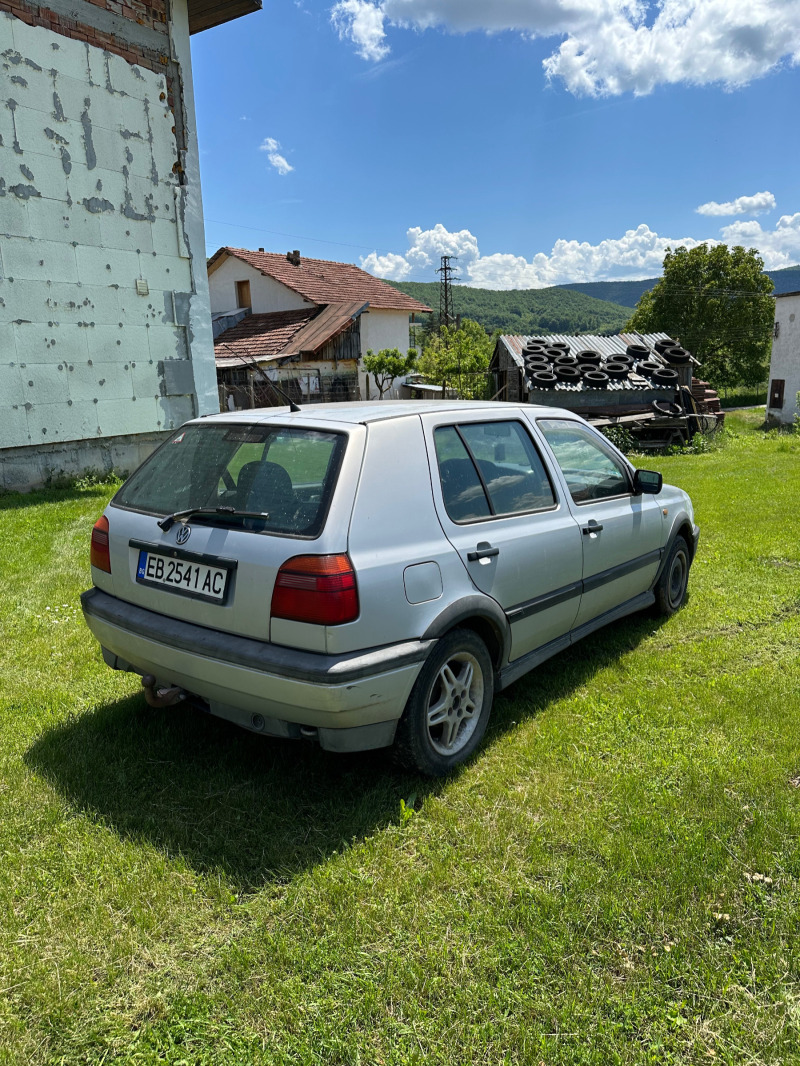 VW Golf, снимка 6 - Автомобили и джипове - 45857692