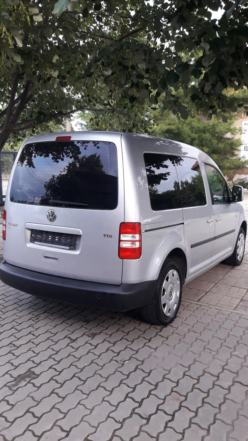 VW Caddy 1.6tdi, 102к.с., снимка 3 - Автомобили и джипове - 46006419