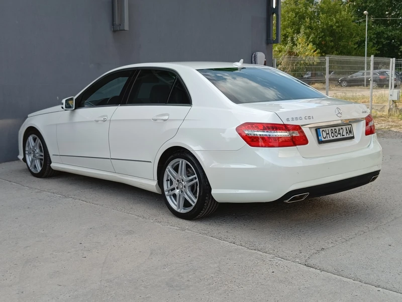 Mercedes-Benz E 220 2.2 СDi 4Matic Avantgarde, снимка 6 - Автомобили и джипове - 47063551