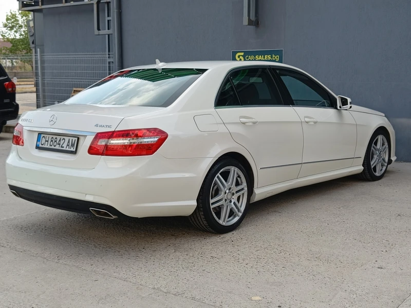 Mercedes-Benz E 220 2.2 СDi 4Matic Avantgarde, снимка 8 - Автомобили и джипове - 47063551