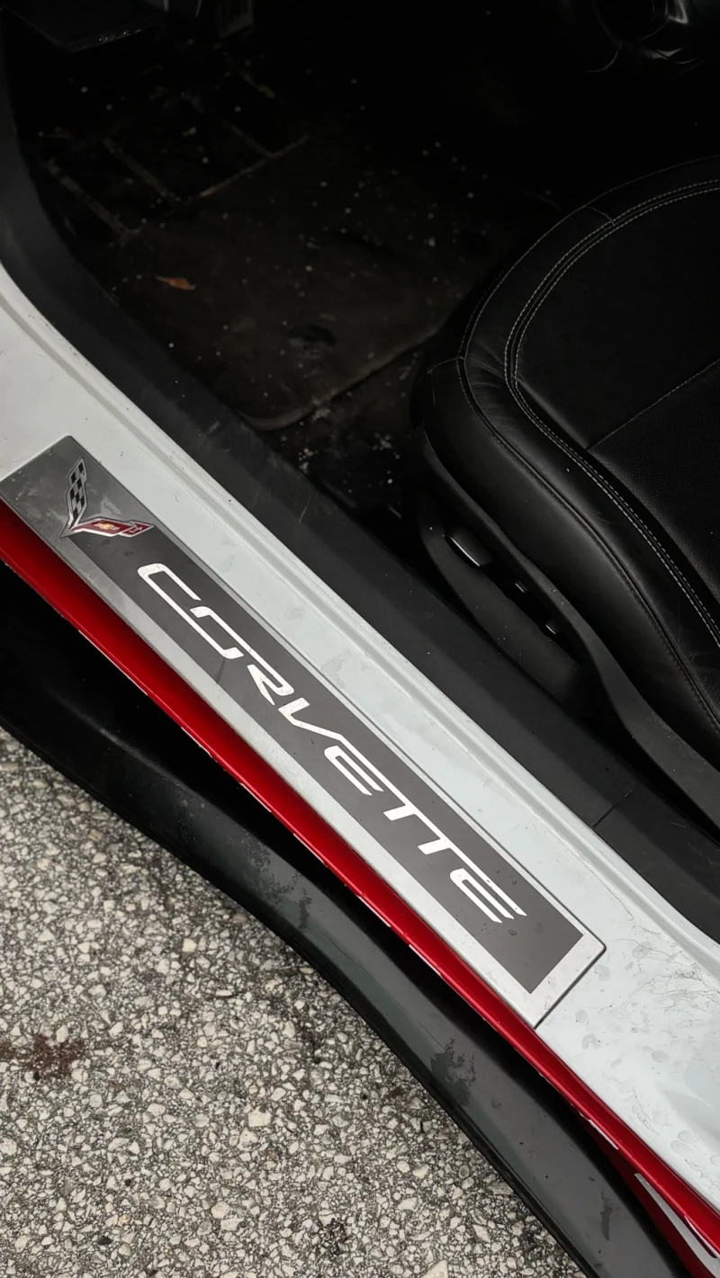 Chevrolet Corvette, снимка 6 - Автомобили и джипове - 52454716