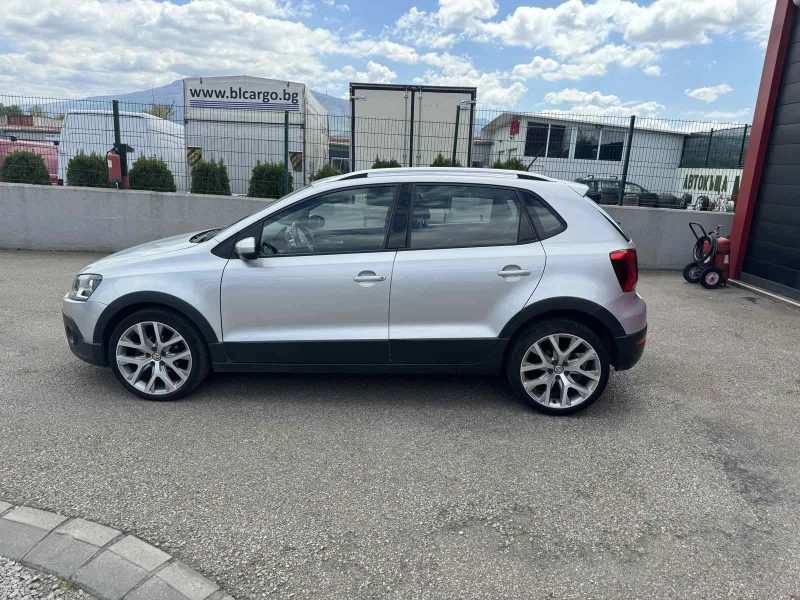 VW Polo 1.4TD CROSS, снимка 7 - Автомобили и джипове - 50064913