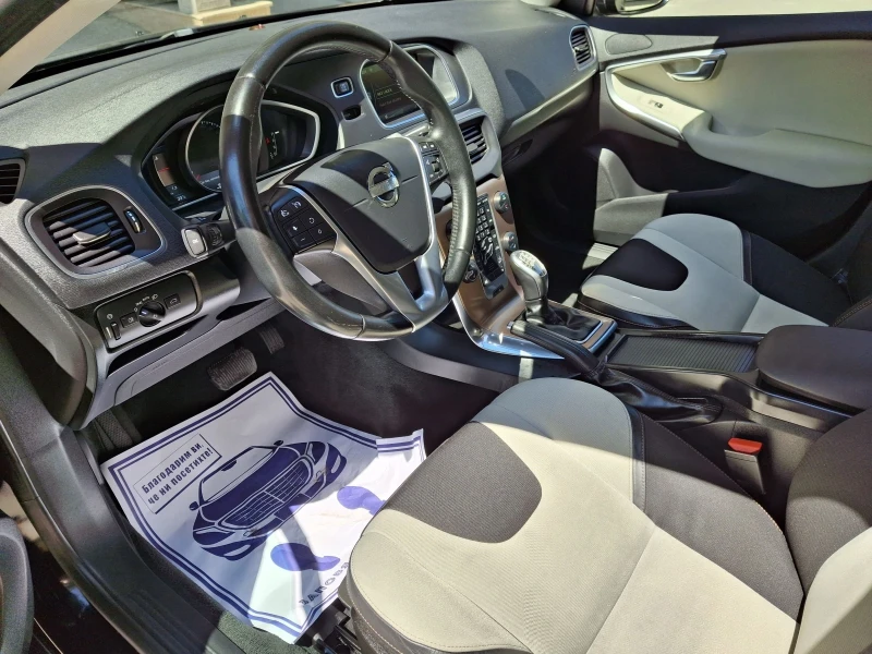 Volvo V40 Cross Country 2.5 T5 AWD Swiss, снимка 10 - Автомобили и джипове - 51316978