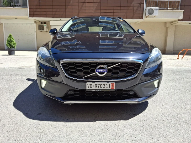 Volvo V40 Cross Country 2.5 T5 AWD Swiss, снимка 2 - Автомобили и джипове - 51316978