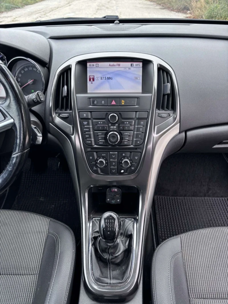 Opel Astra, снимка 5 - Автомобили и джипове - 51958696