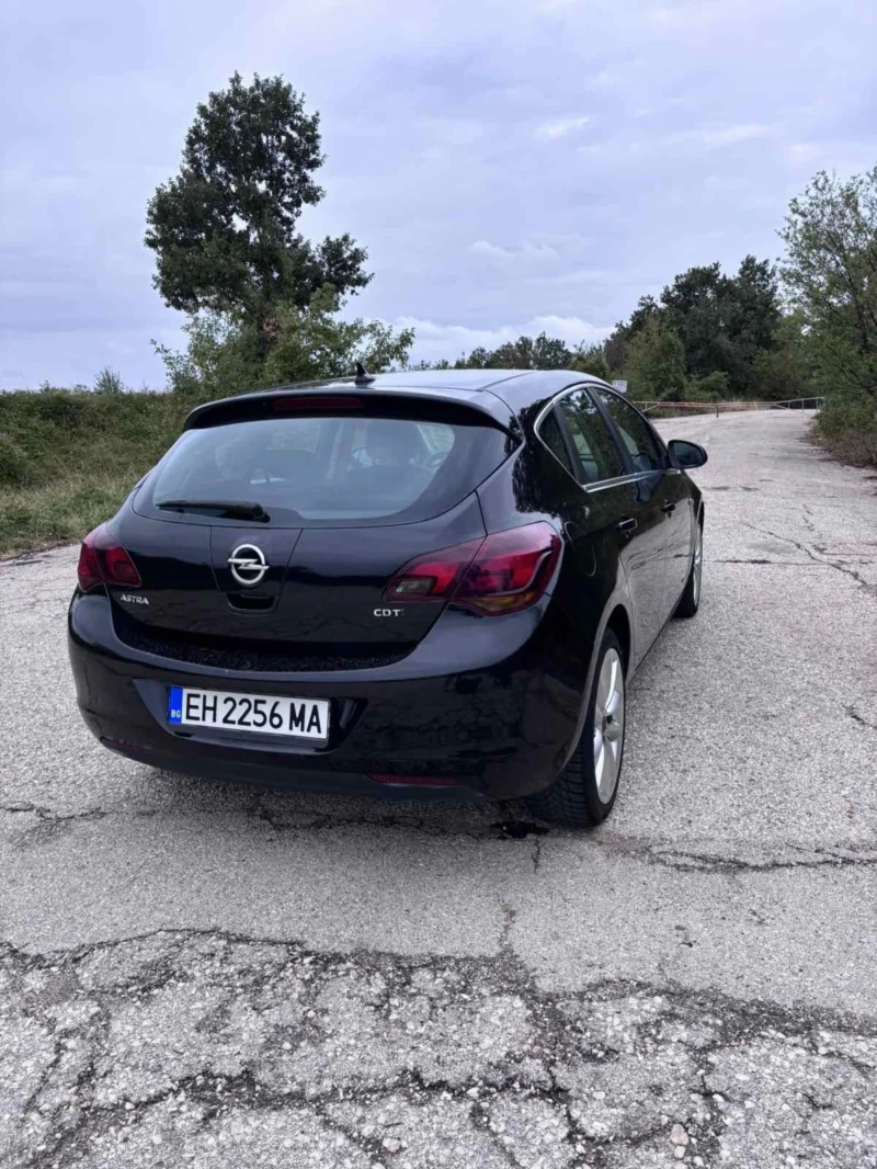 Opel Astra, снимка 2 - Автомобили и джипове - 51958696