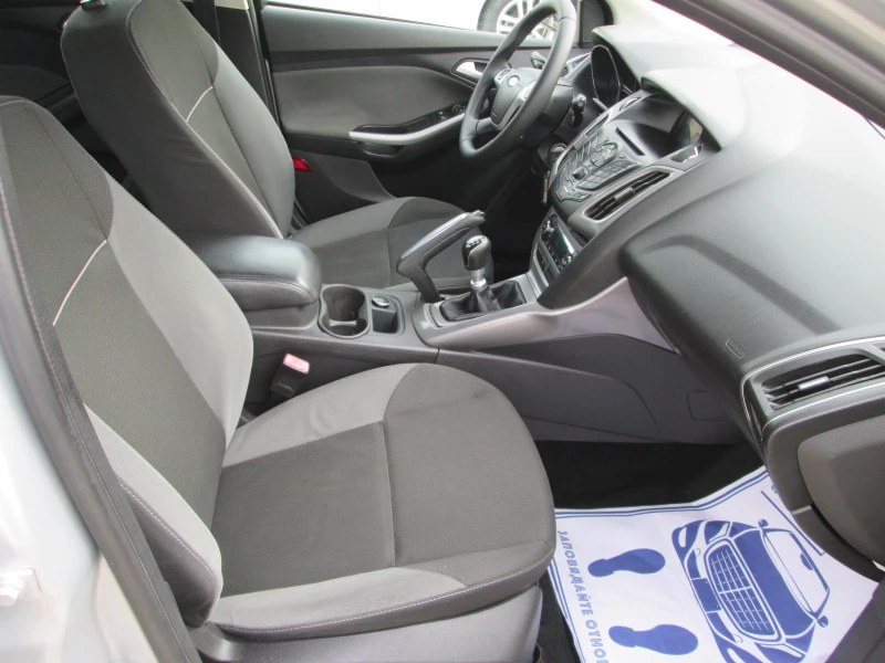 Ford Focus 1.6TDCI-СЕРВИЗНА ИСТОРИЯ, снимка 16 - Автомобили и джипове - 52121050