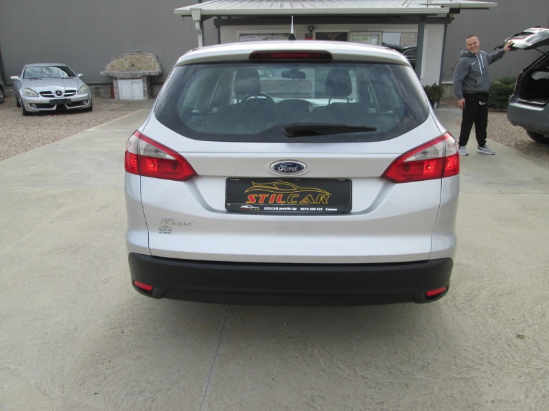 Ford Focus 1.6TDCI-СЕРВИЗНА ИСТОРИЯ, снимка 5 - Автомобили и джипове - 52121050
