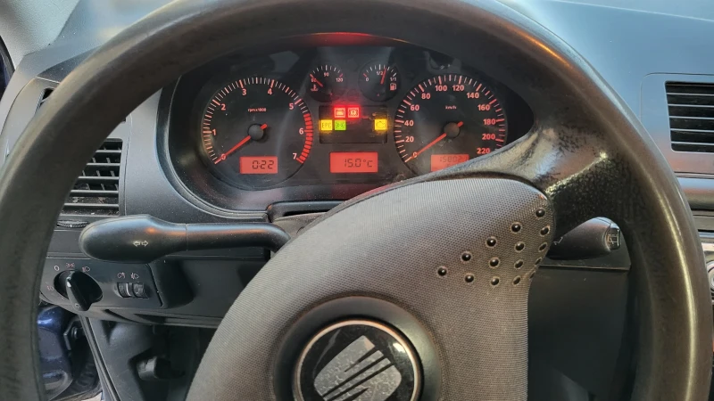 Seat Ibiza 1.4i, снимка 6 - Автомобили и джипове - 52257686