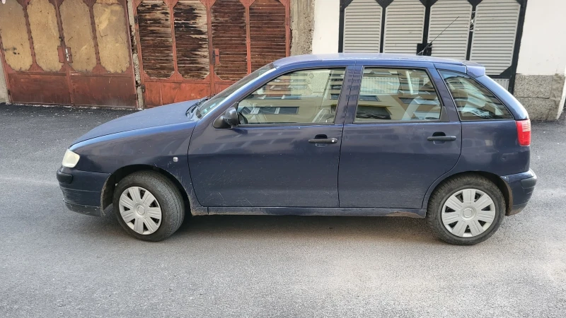 Seat Ibiza 1.4i, снимка 4 - Автомобили и джипове - 52257686