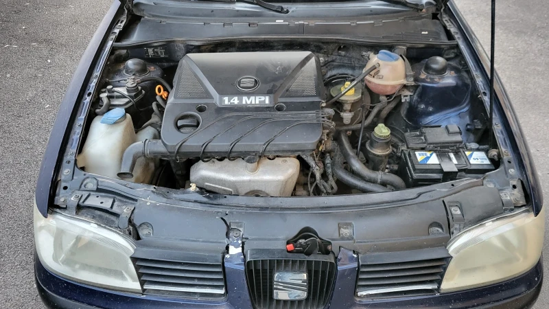 Seat Ibiza 1.4i, снимка 8 - Автомобили и джипове - 52257686