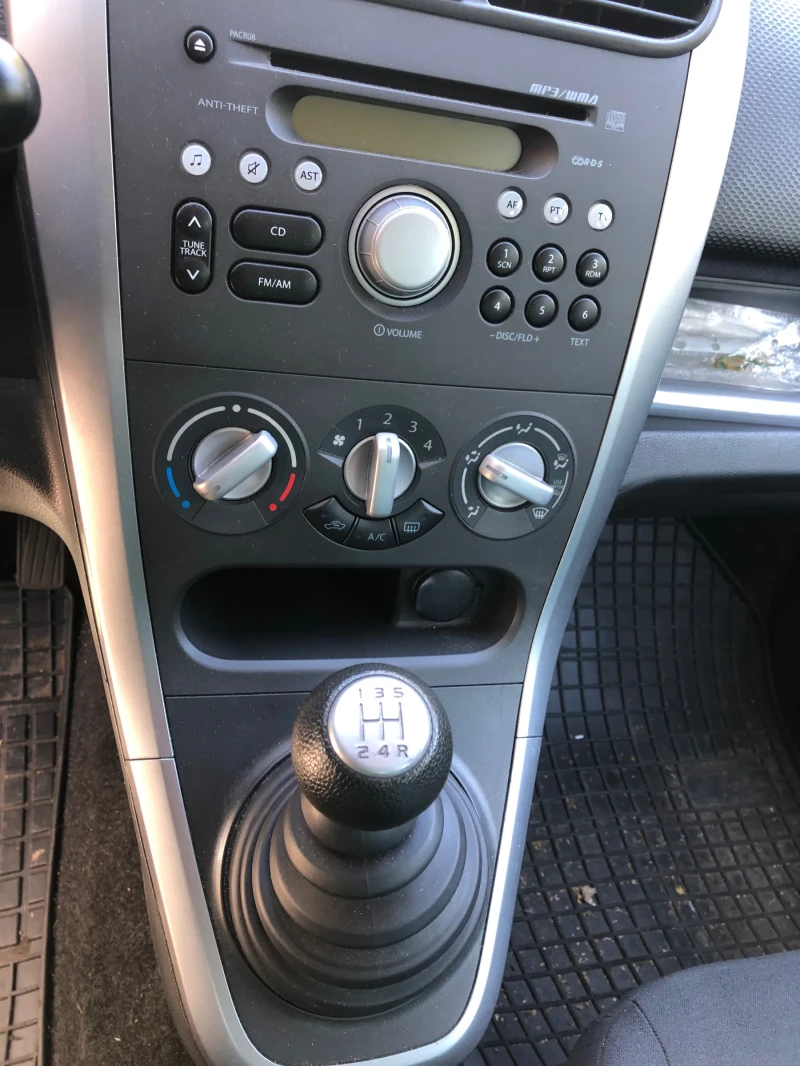 Suzuki Splash, снимка 8 - Автомобили и джипове - 52324281