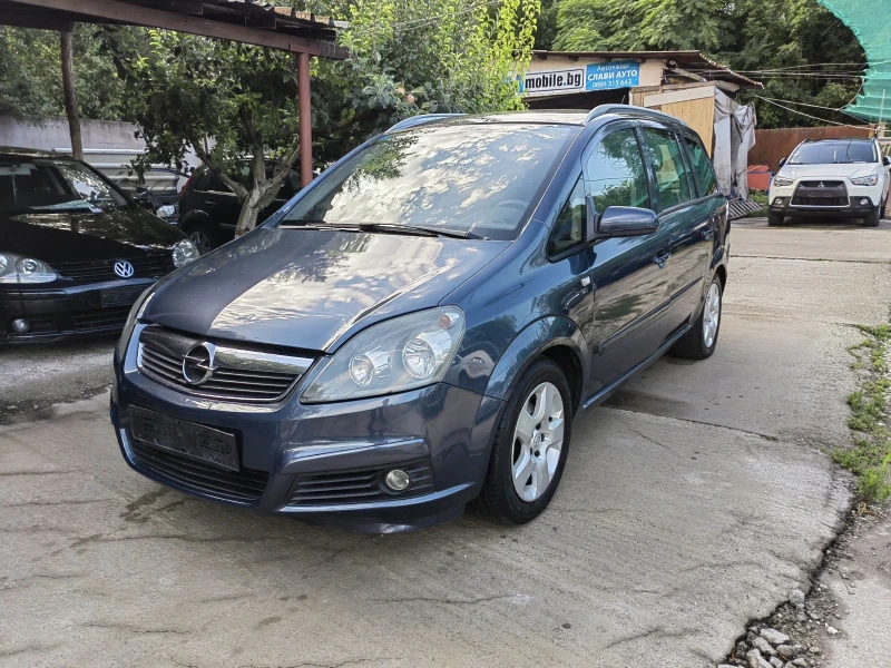 Opel Zafira 1.8 i Газ Бензин, снимка 4 - Автомобили и джипове - 52548642