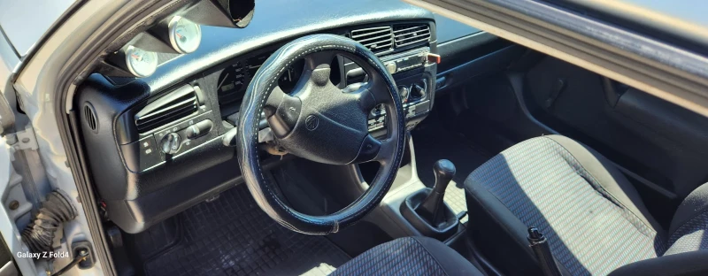 VW Vento, снимка 7 - Автомобили и джипове - 53013788