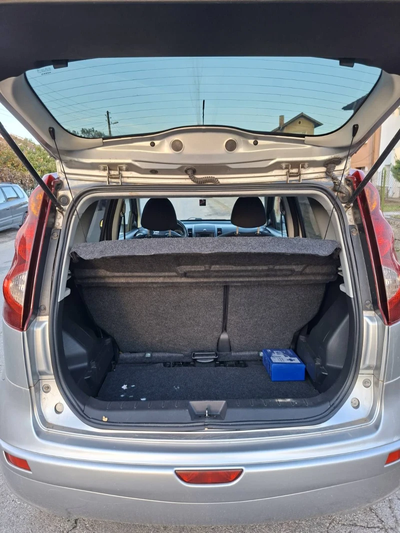 Nissan Note 1.4i 90кс, снимка 12 - Автомобили и джипове - 53129081
