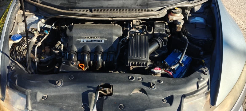 Honda Civic 8, снимка 12 - Автомобили и джипове - 53204244