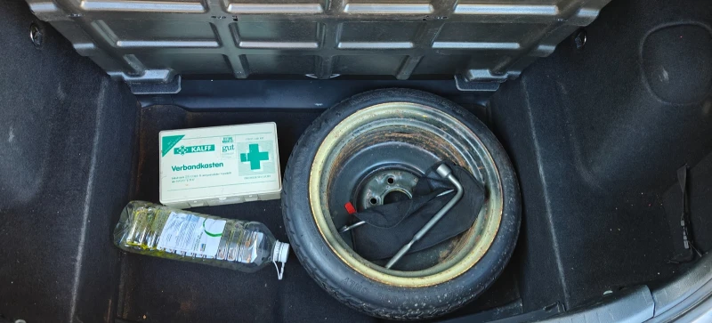 Honda Civic 8, снимка 8 - Автомобили и джипове - 53204244