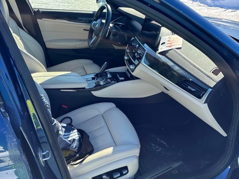 BMW 530 2022 XDRIVE * ГЛАВНО ПРЕДСТАВИТЕЛСТВО НА BMW * , снимка 14 - Автомобили и джипове - 53287638