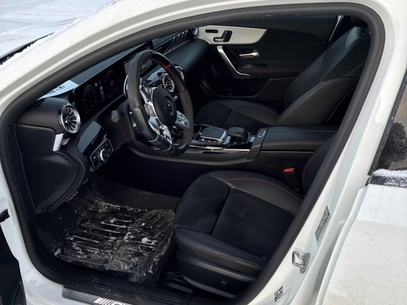 Mercedes-Benz A 35 AMG* 2 КЛЮЧА* KEYLESS* ПОДГРЕВ* , снимка 5 - Автомобили и джипове - 53497686