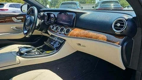 Mercedes-Benz E 300 BURMESTER* PANO* ПОДГРЕВ* AMG* , снимка 8 - Автомобили и джипове - 47868482