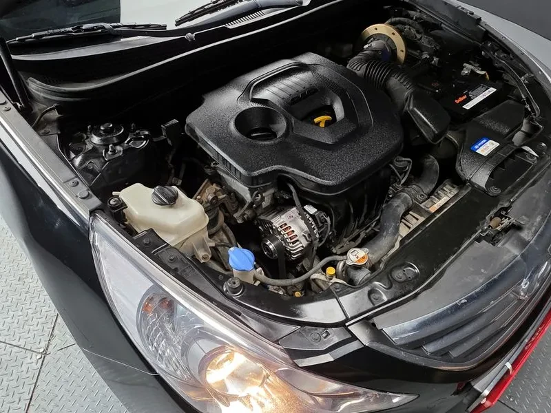 Hyundai Sonata 2.0, снимка 6 - Автомобили и джипове - 53557618