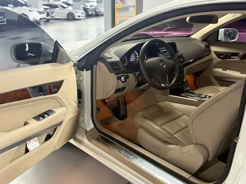 Mercedes-Benz E 350 Coupe, снимка 7 - Автомобили и джипове - 53812579