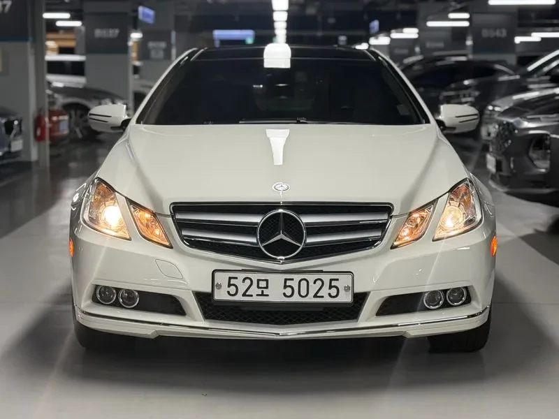 Mercedes-Benz E 350 Coupe, снимка 5 - Автомобили и джипове - 53812579
