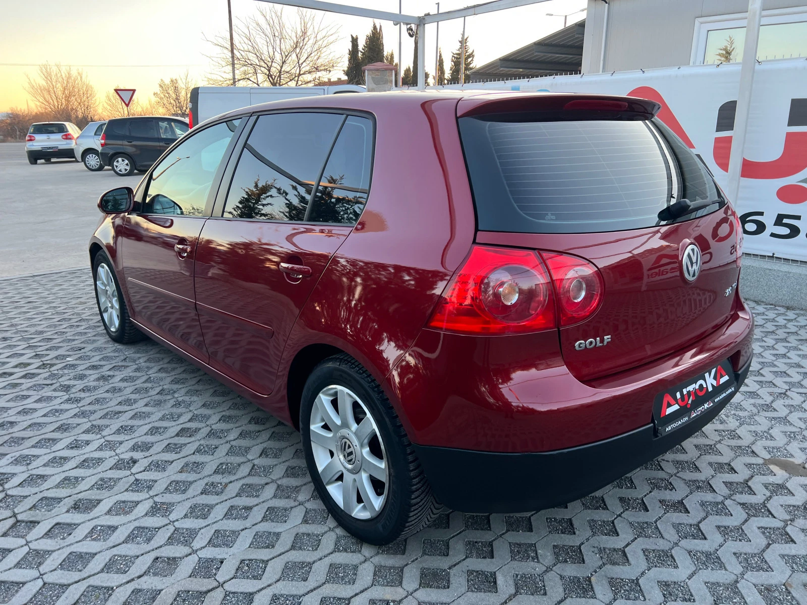 VW Golf 2.0TDI-140кс= 6СКОРОСТИ= НАВИ - изображение 5