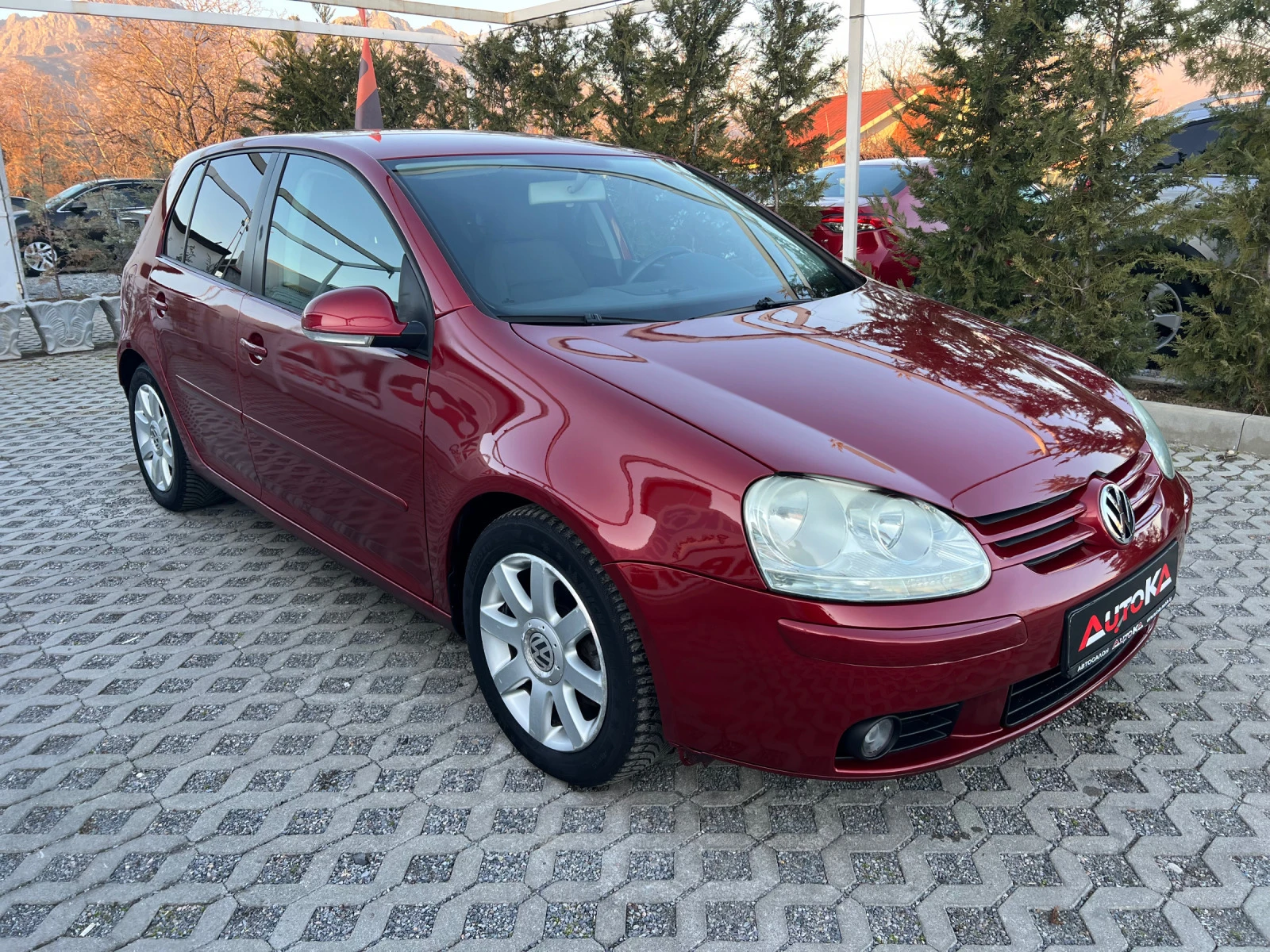 VW Golf 2.0TDI-140кс= 6СКОРОСТИ= НАВИ - изображение 2