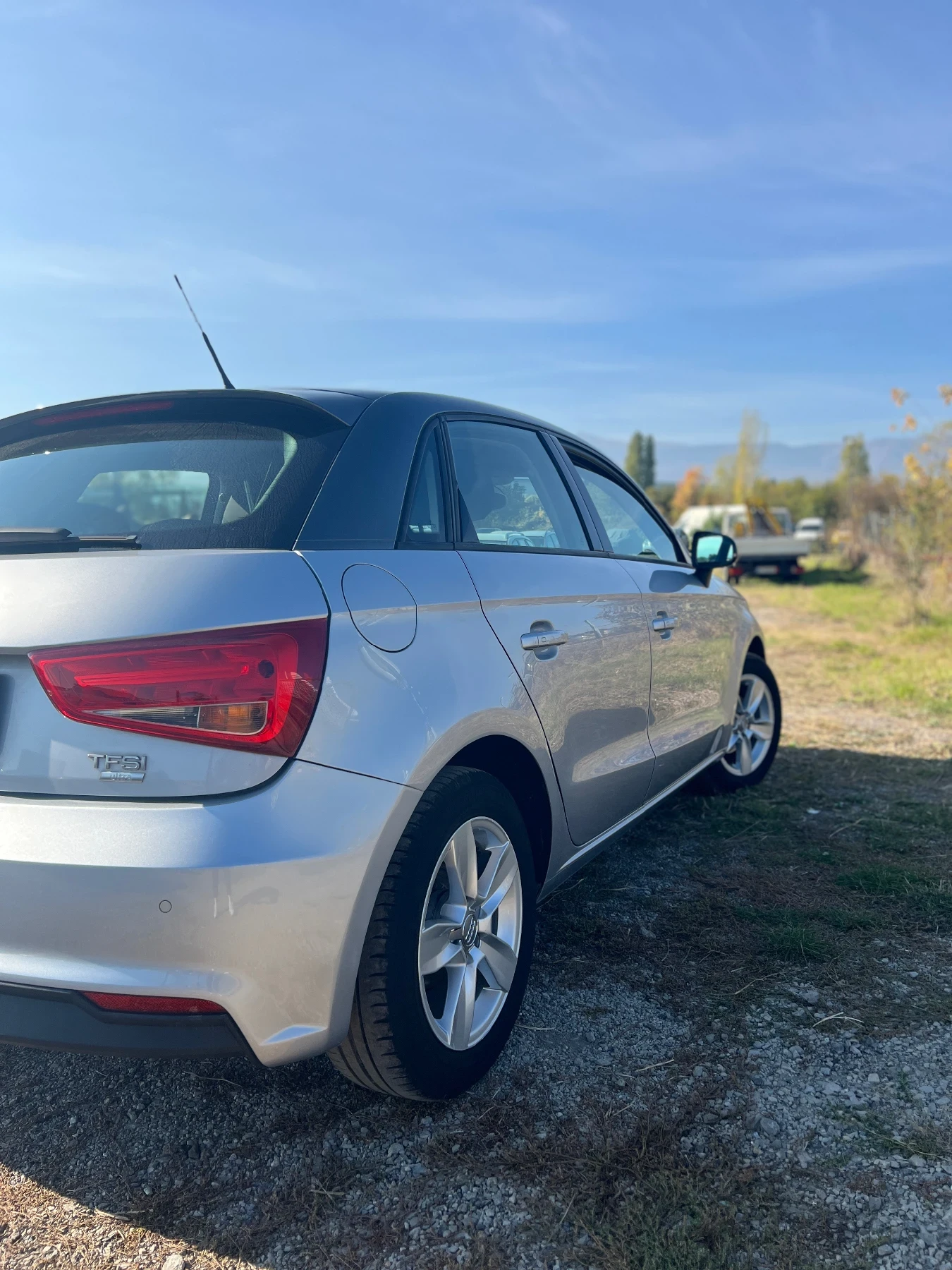 Audi A1 Sportback 1.0 TFSI ULTRA - изображение 4