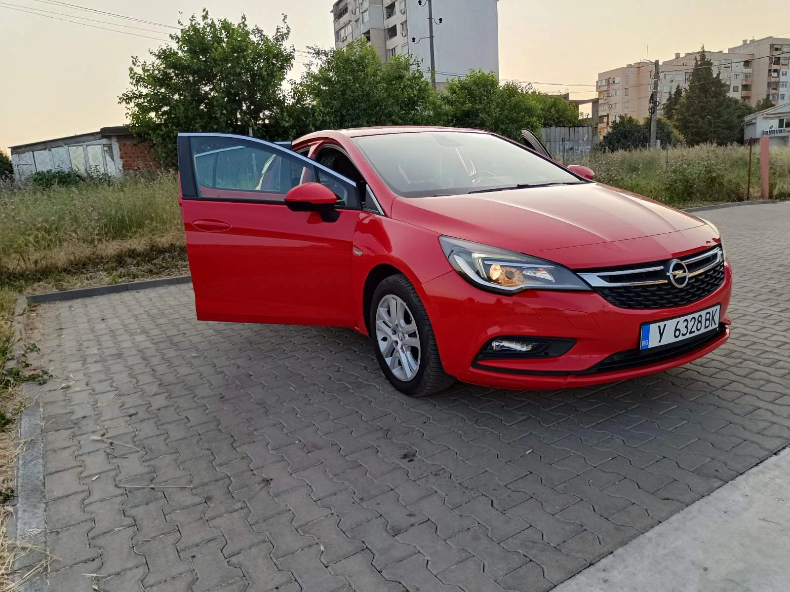 Opel Astra 1.6 CDTI  - изображение 8