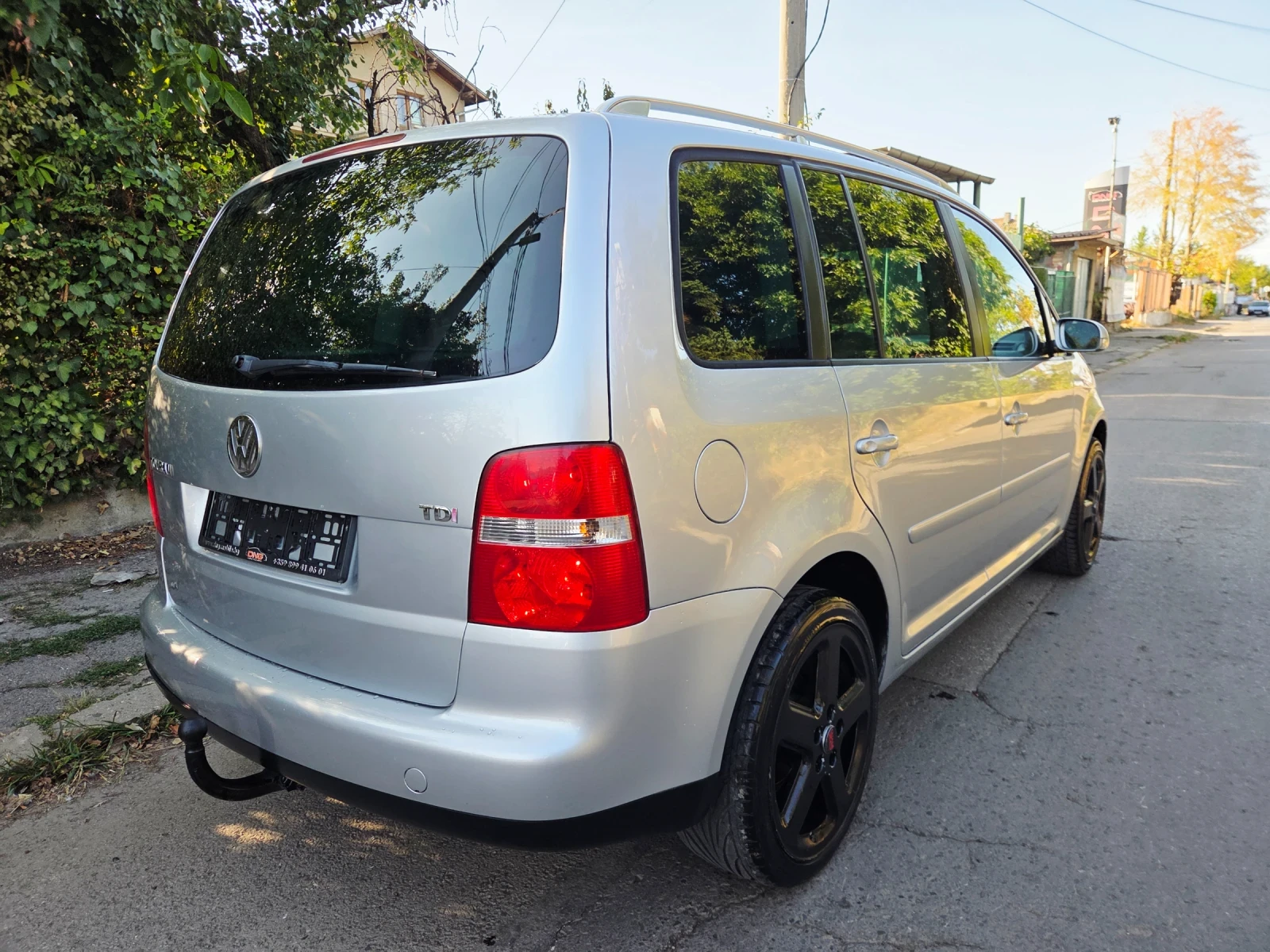 VW Touran ТОП ЦЕНА до 09.09.2026, снимка 7 - Автомобили и джипове - 49025289