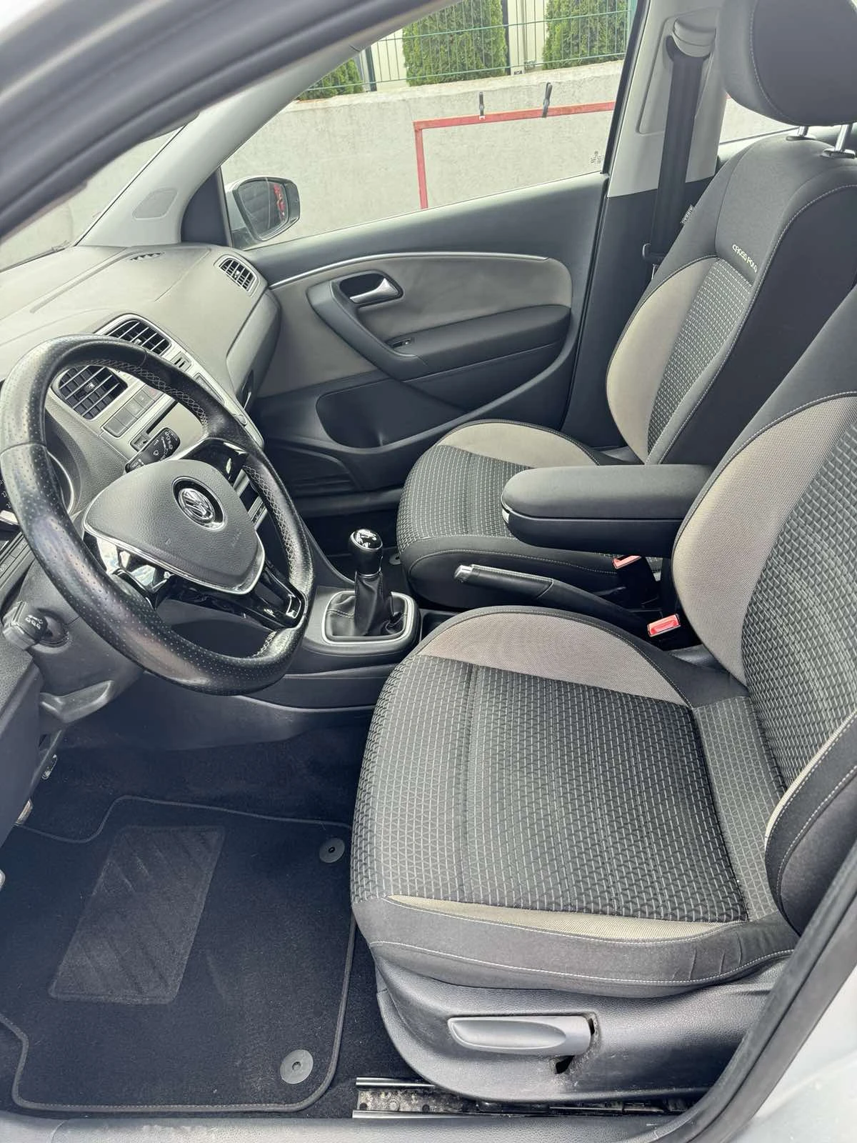 VW Polo 1.4TD CROSS - изображение 10
