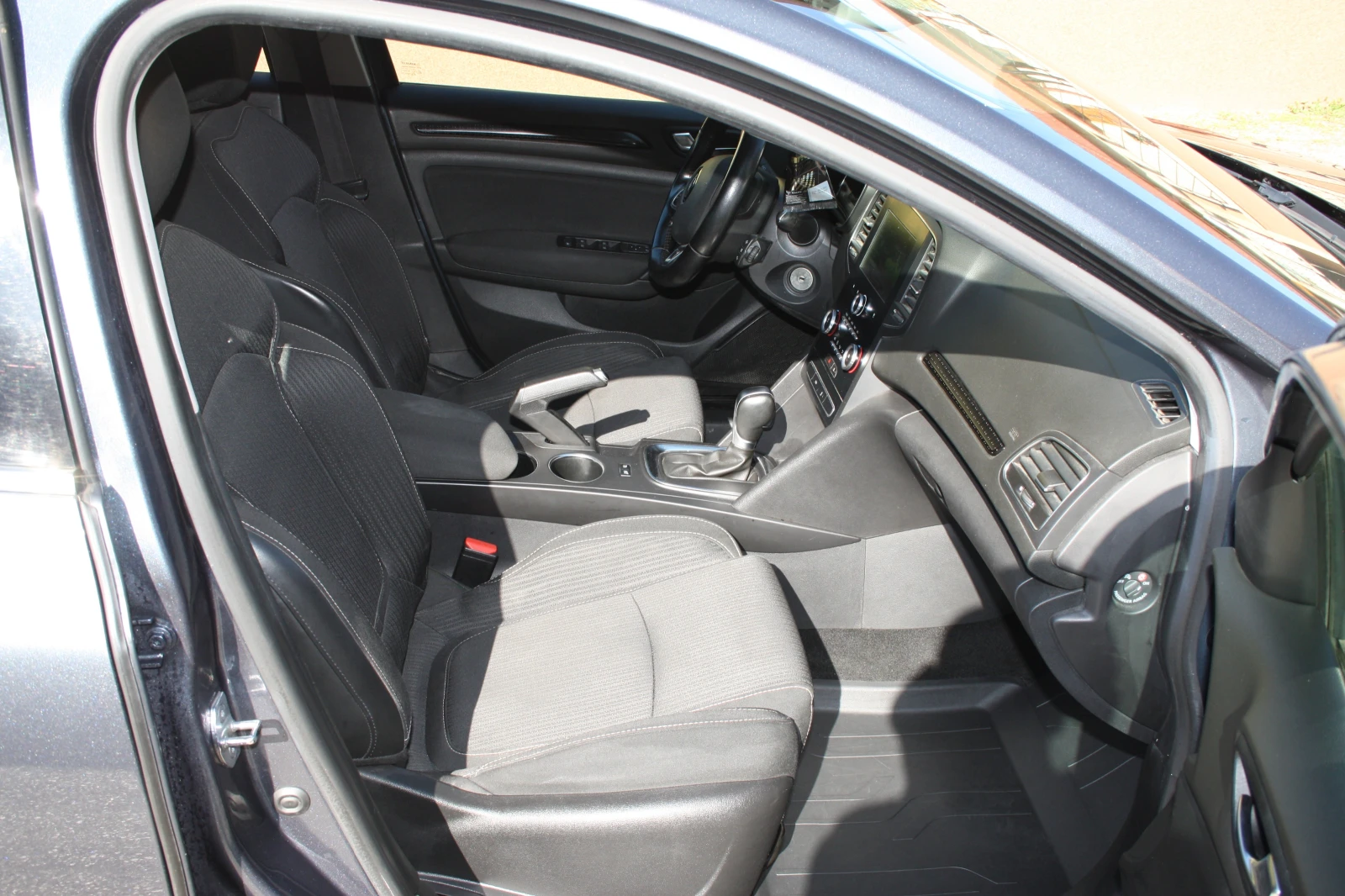 Renault Megane �� ��������� �� ��� 130TCE �������  | Mobile.bg � ����������� 9