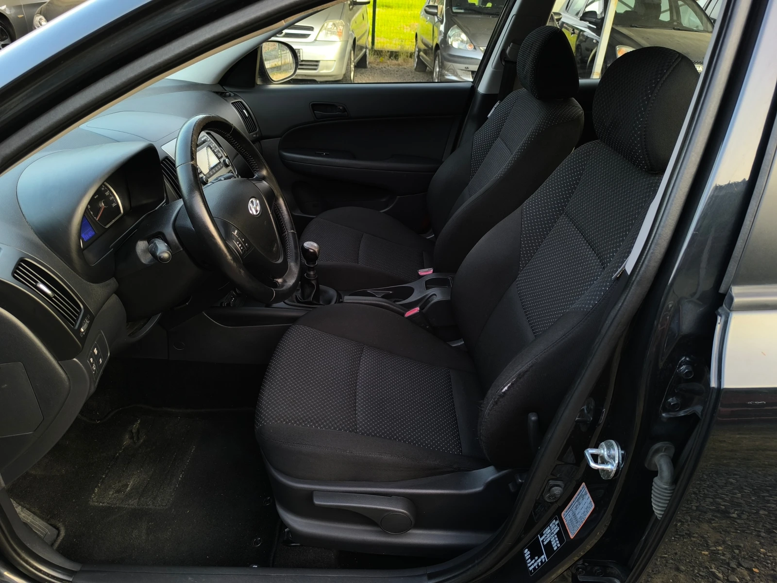 Hyundai I30 FACE LIFT-1.4i-105кс-КЛИМАТРОНИК-BLUE DRIVE-!!! - изображение 9