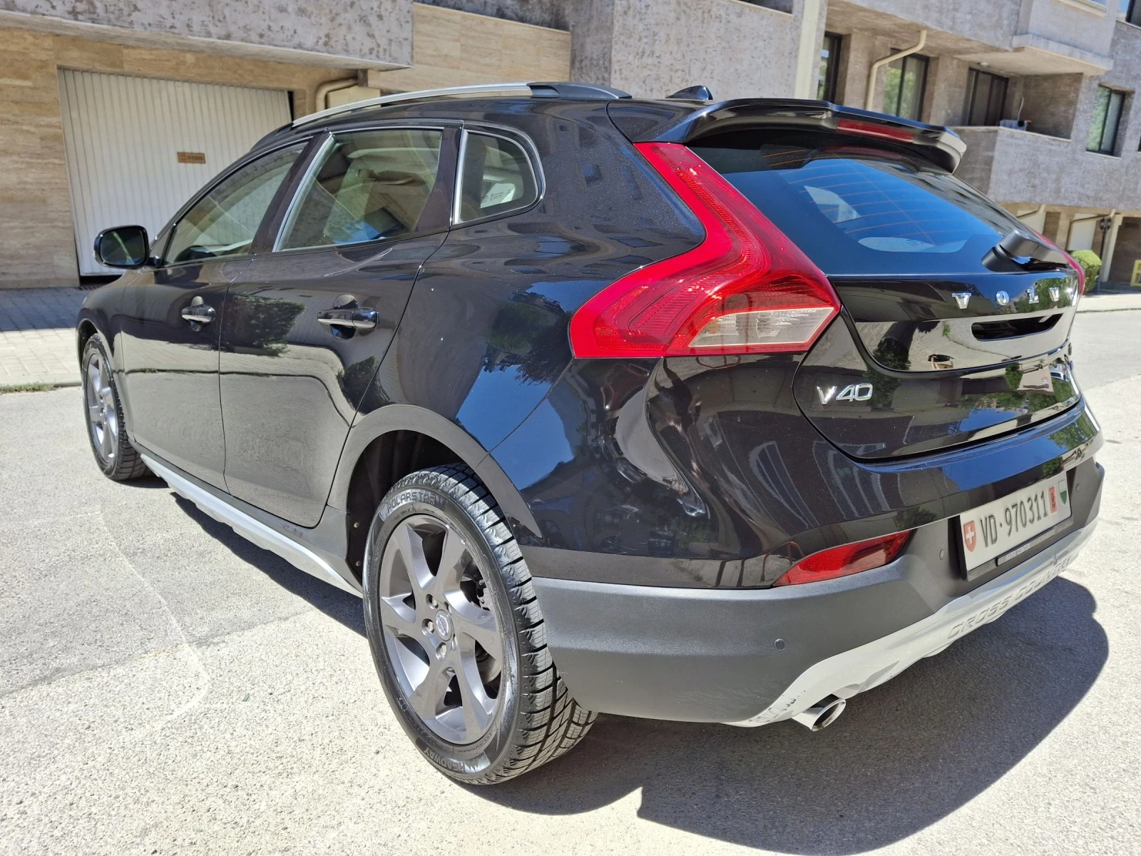 Volvo V40 Cross Country 2.5 T5 AWD Swiss - изображение 5