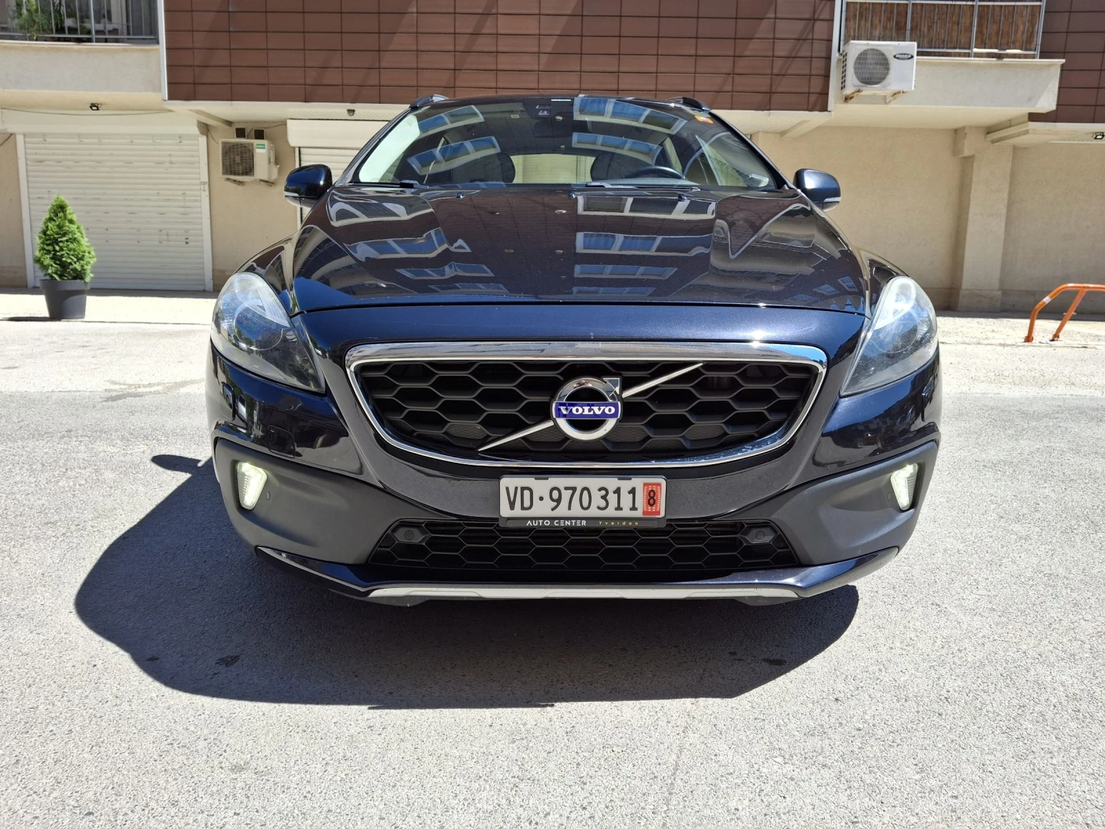 Volvo V40 Cross Country 2.5 T5 AWD Swiss - изображение 2