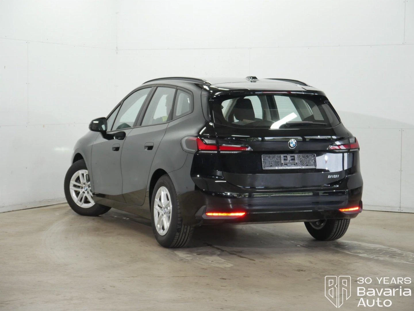 BMW 216 i Active Tourer Steptronic - изображение 2