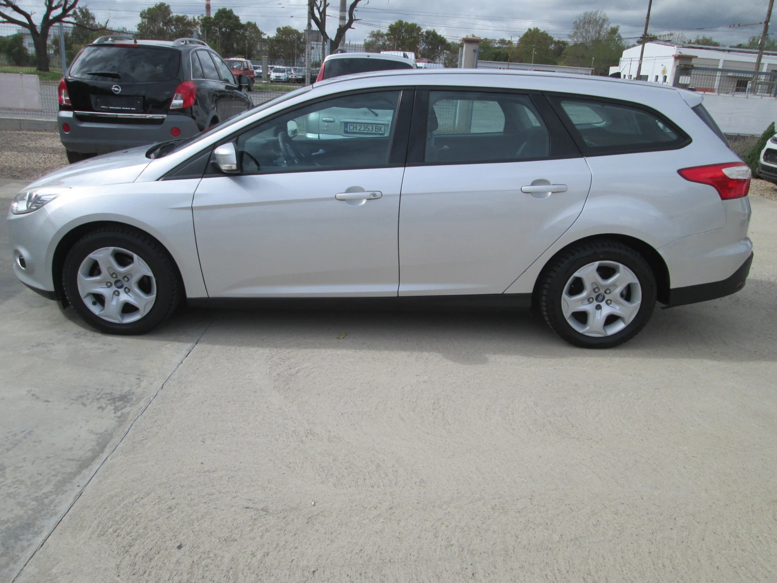 Ford Focus 1.6TDCI-СЕРВИЗНА ИСТОРИЯ - изображение 7