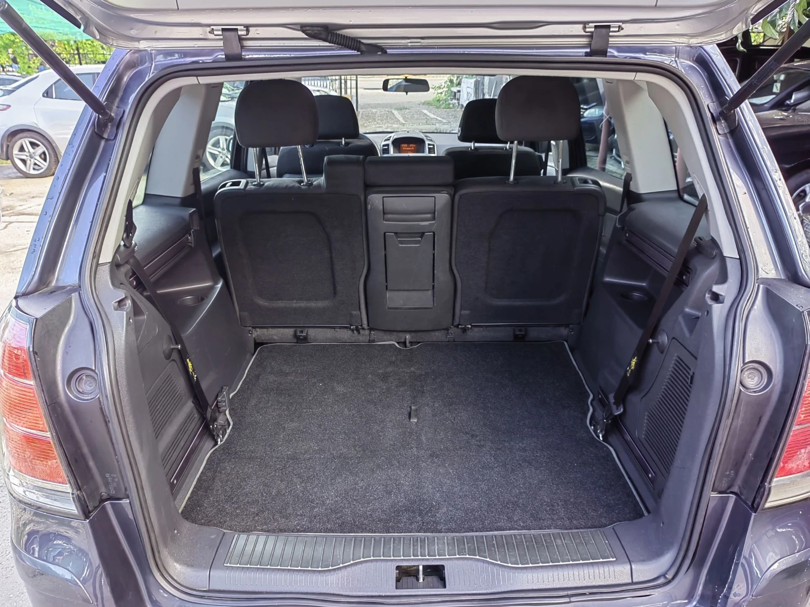 Opel Zafira 1.8 i Газ Бензин - изображение 9