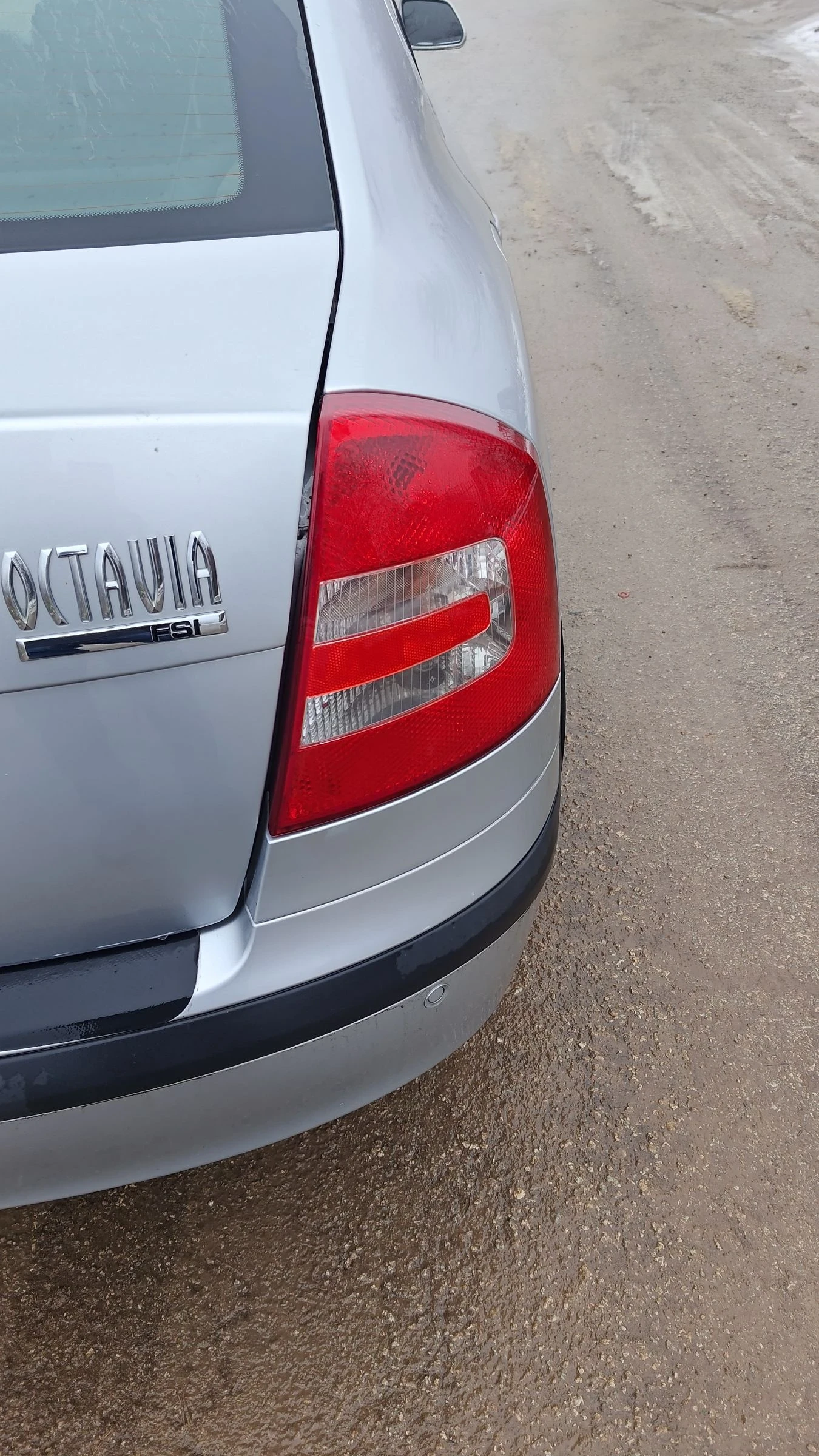 Skoda Octavia 1.6 FSI * BENZIN * 1 СОБСТВЕНИК* MICHELIN Alpin 7* - изображение 5