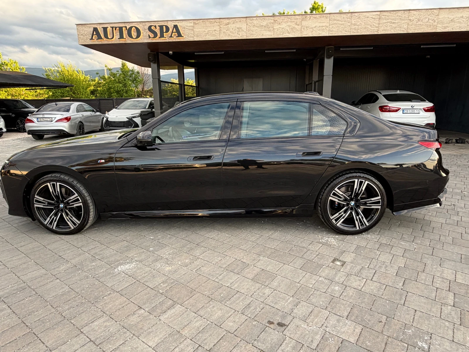 BMW 740 M-Paket= Panorama= Unikat= Bowers&Wilkins= TOP | Mobile.bg � ����������� 7