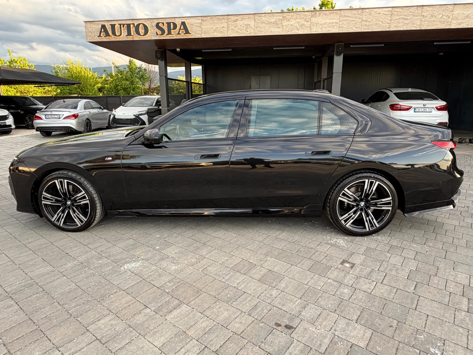 BMW 740 M-Paket= Panorama= Unikat= Bowers&Wilkins= TOP | Mobile.bg � ����������� 8