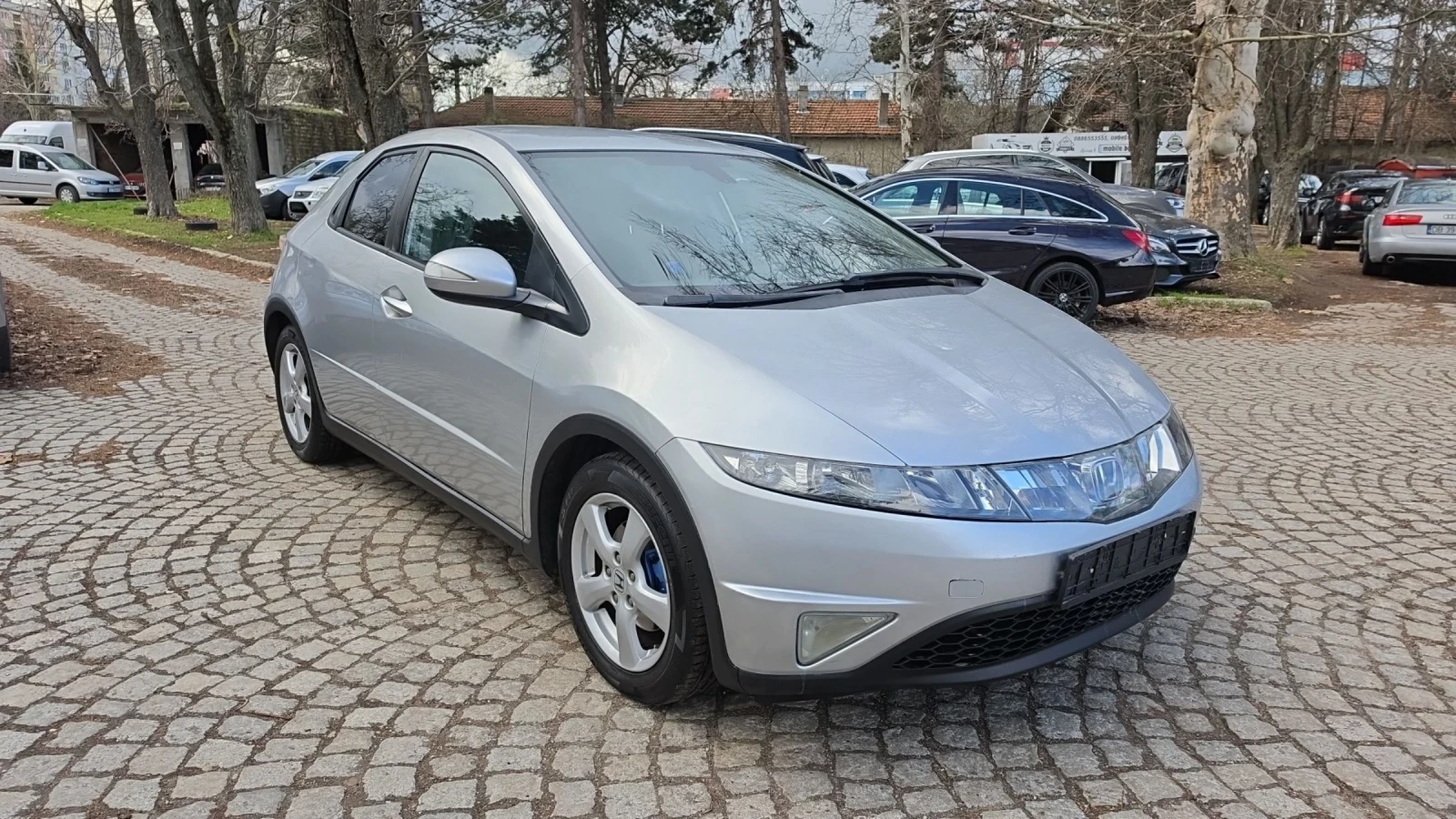 Honda Civic 1.4i, снимка 3 - Автомобили и джипове - 54007871