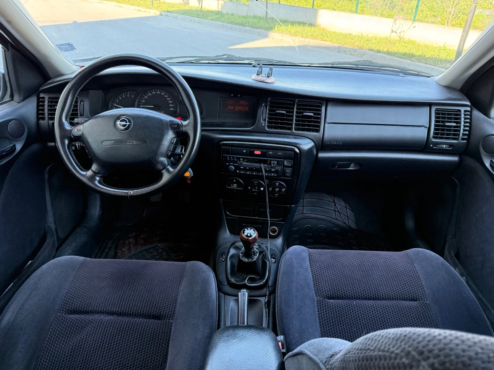 Opel Vectra, снимка 3 - Автомобили и джипове - 54489381