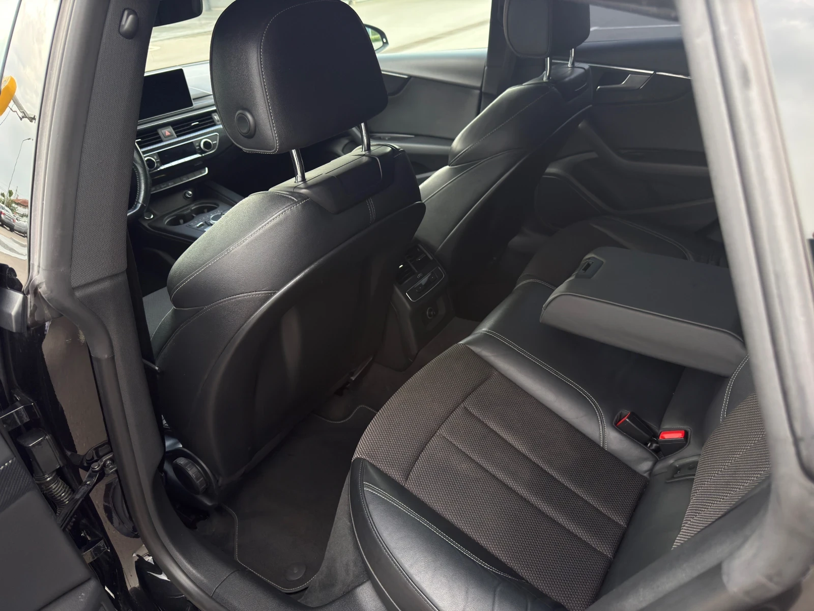 Audi A5 2.0TDI 190кс 3xS Line, Matrix, Virtual, снимка 10 - Автомобили и джипове - 54574483
