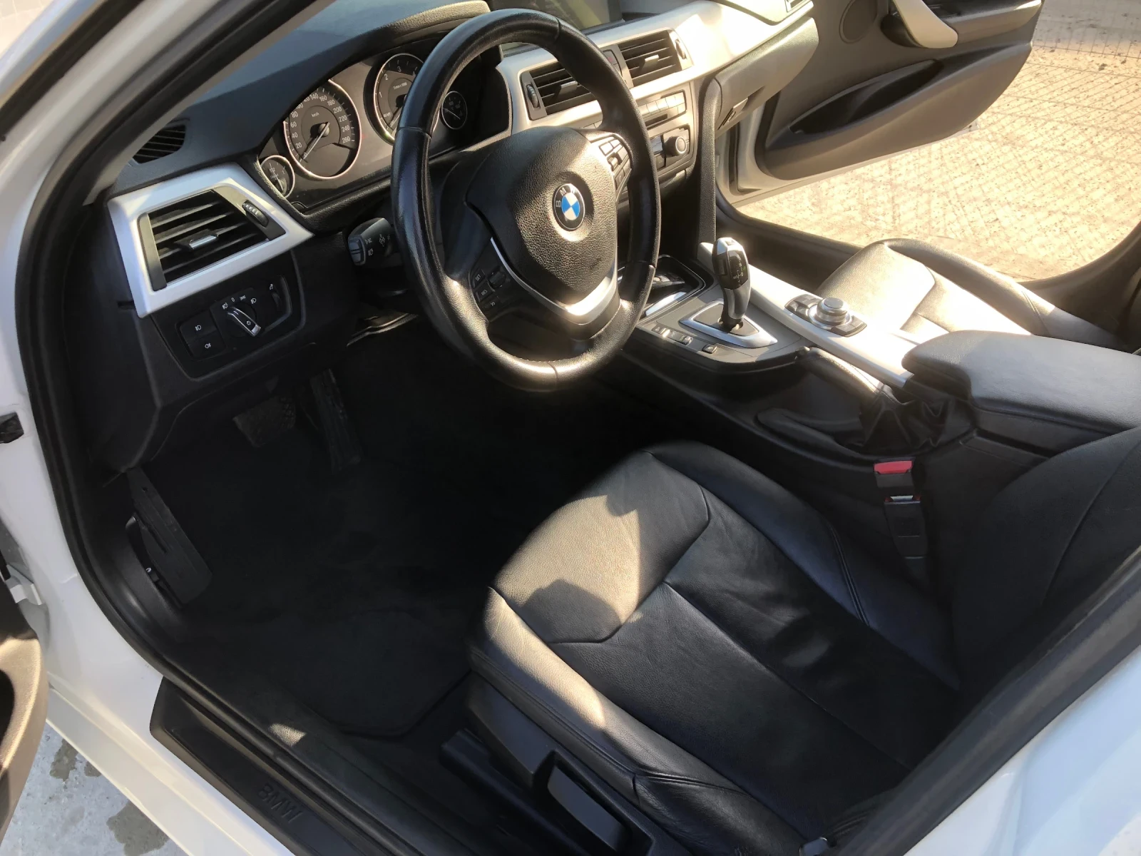 BMW 320, снимка 5 - Автомобили и джипове - 55179002